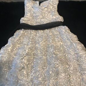 Young girls dress
